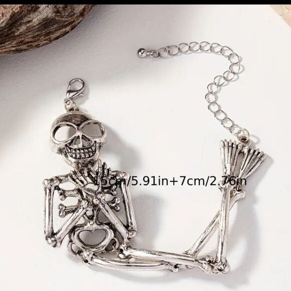 Cool antique silver color skeleton bracelet. New - Picture 5 of 7